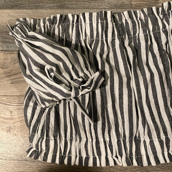 🩷3 for $20🩷 Off the shoulders ruched crop top - Picture 2 of 4